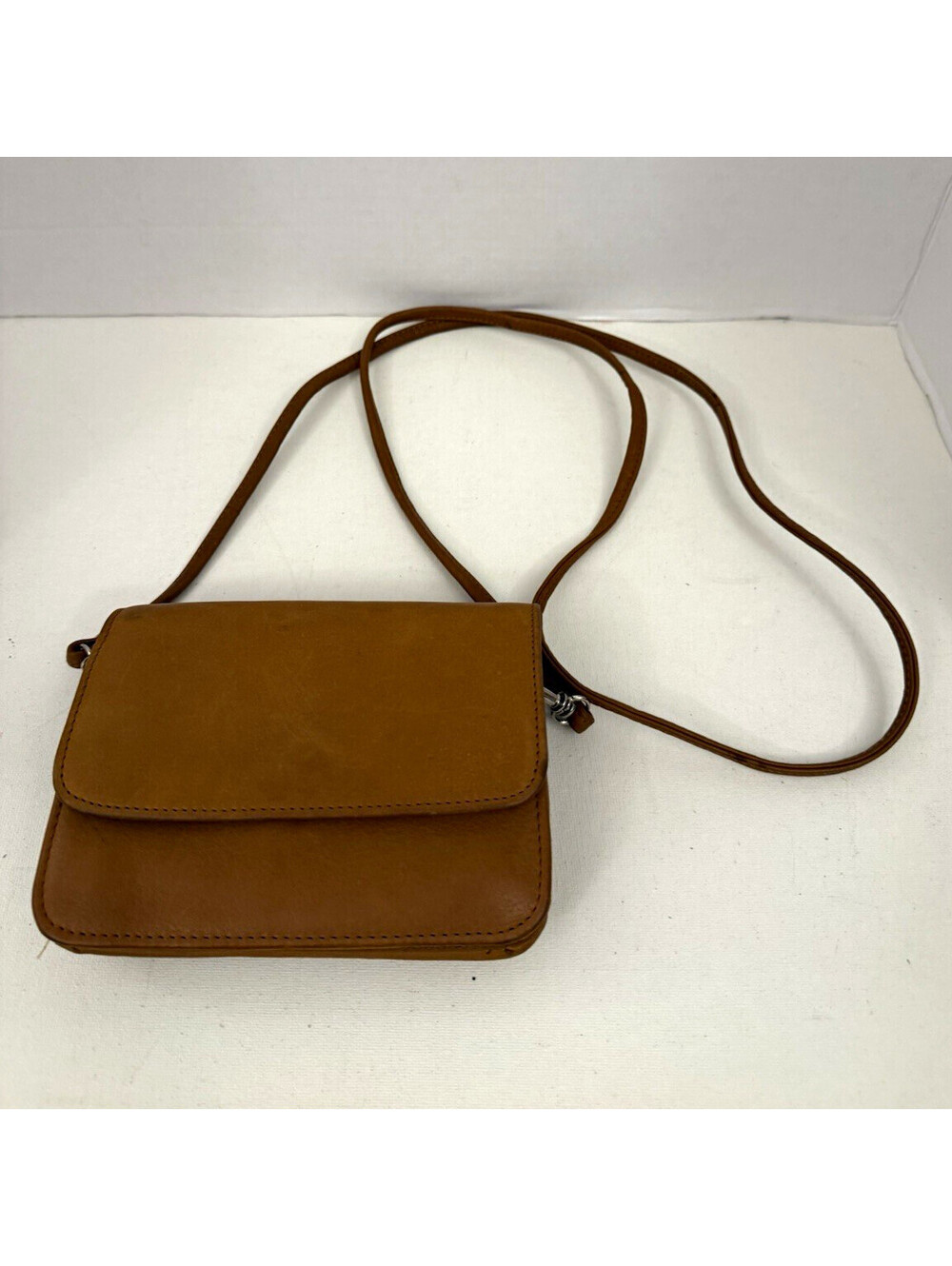 Pelle Studio Women's Brown Crossbody Wallet Folding Credit Card Zipper Snap